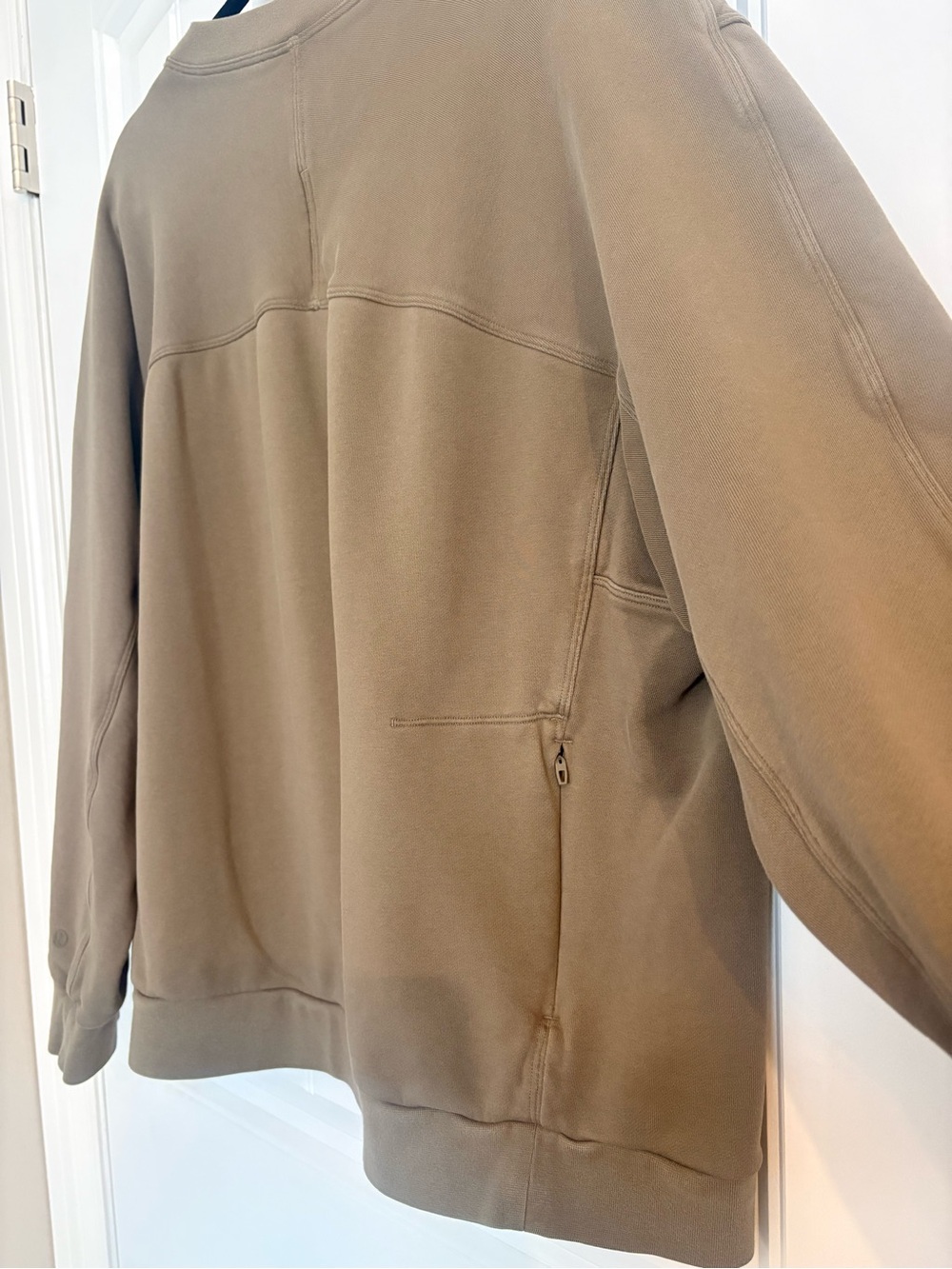 Lululemon Men's Casual Zip Pocket Crewneck Sweatshirt - XL